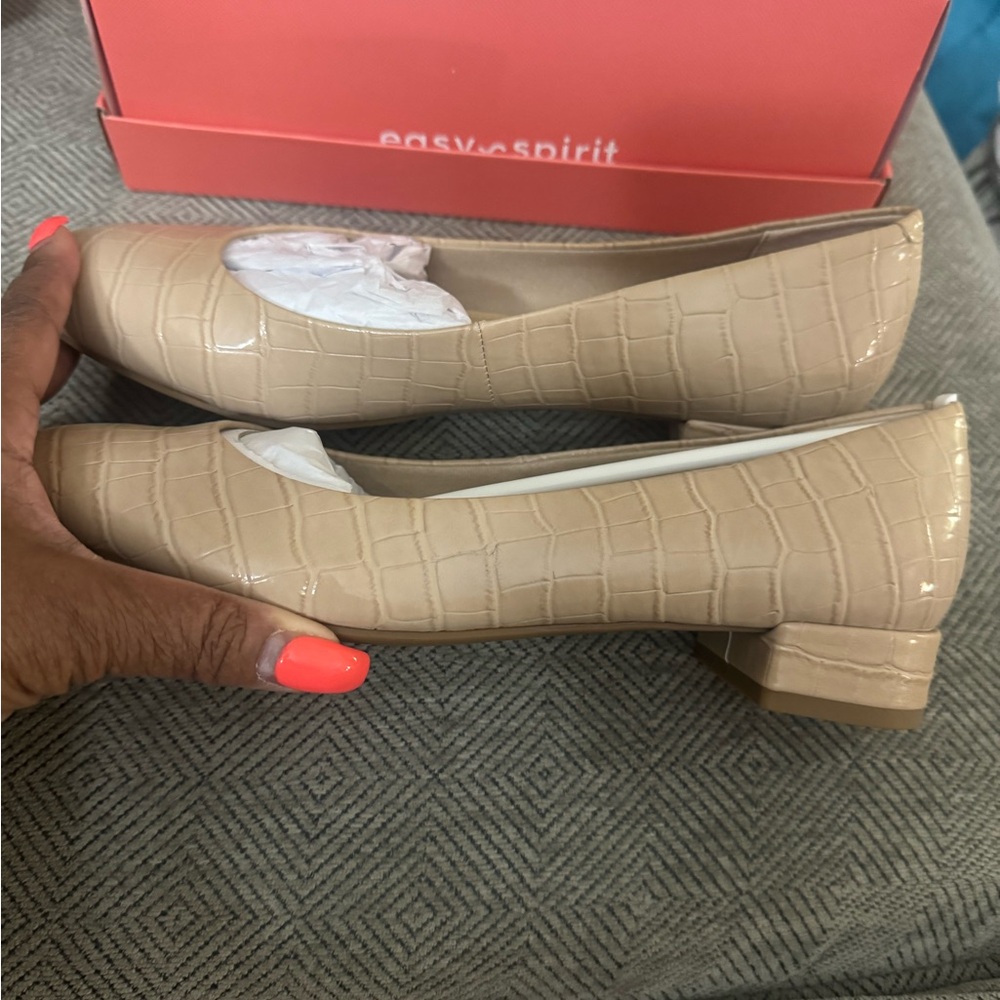 Easy Spirit Tan Croc-Patterned Belle3  Heels